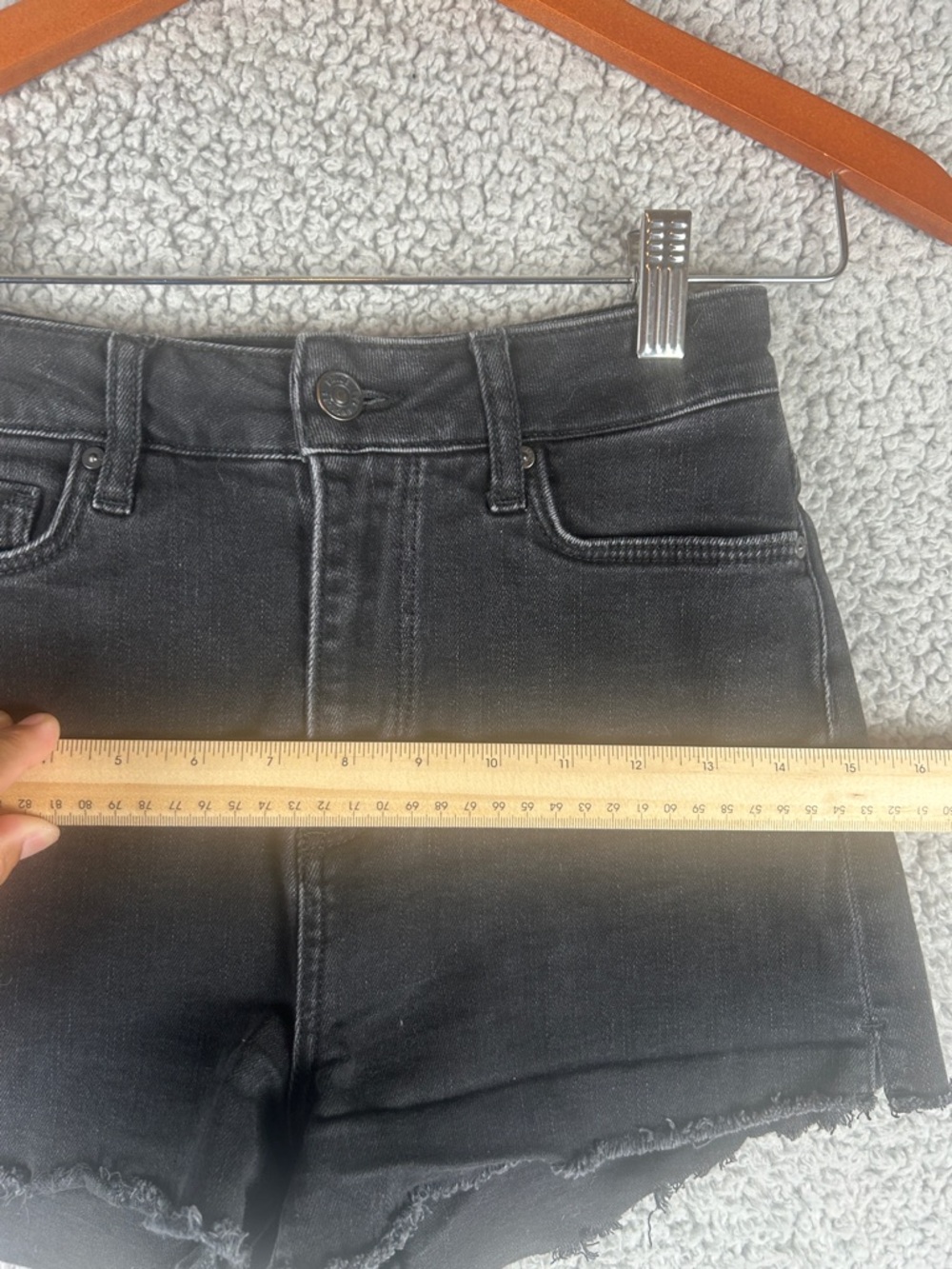 Paige Margot Short Raw Hem Black Denim Short Size 26 - Picture 7 of 15